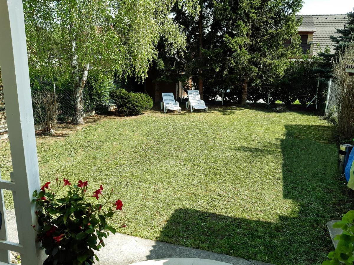 Holiday Home Balatonszarszo Bagian luar foto