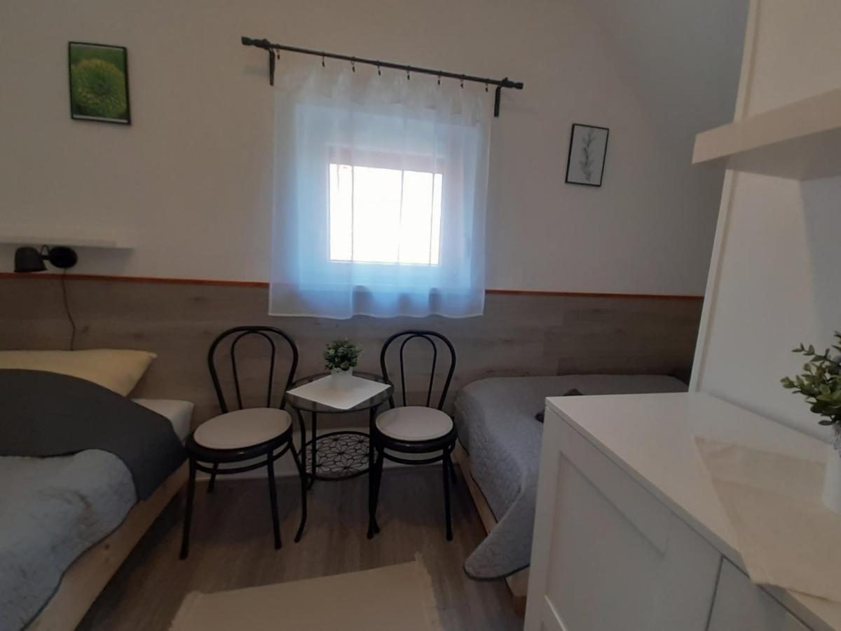 Holiday Home Balatonszarszo Bagian luar foto
