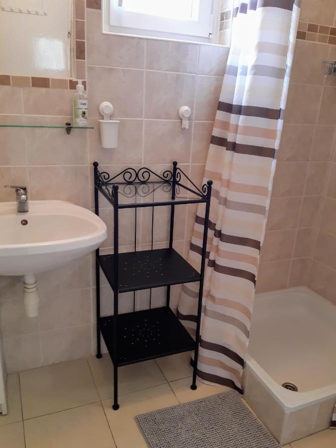 Holiday Home Balatonszarszo Bagian luar foto