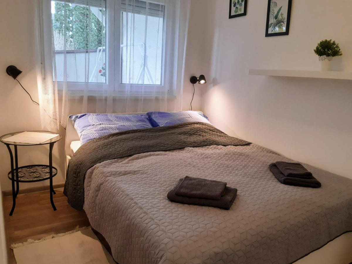 Holiday Home Balatonszarszo Bagian luar foto