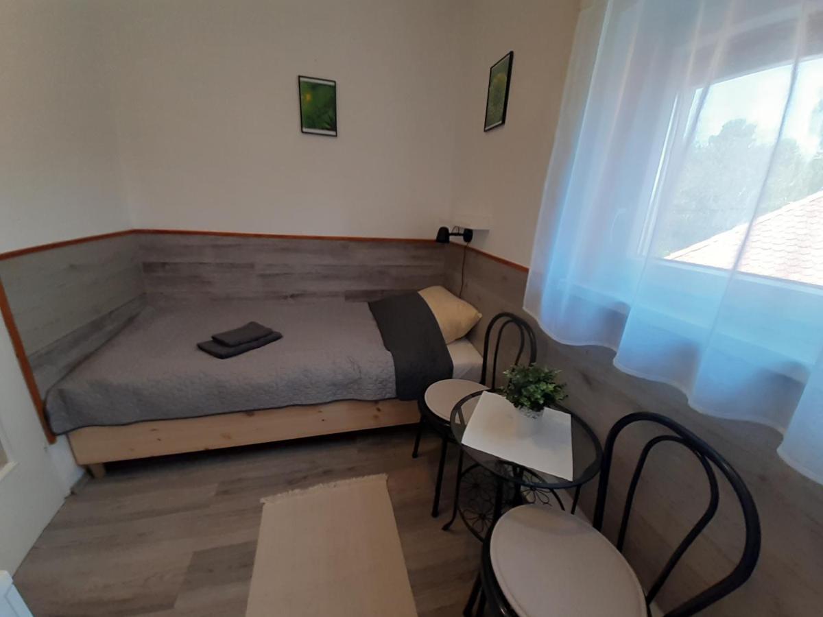 Holiday Home Balatonszarszo Bagian luar foto