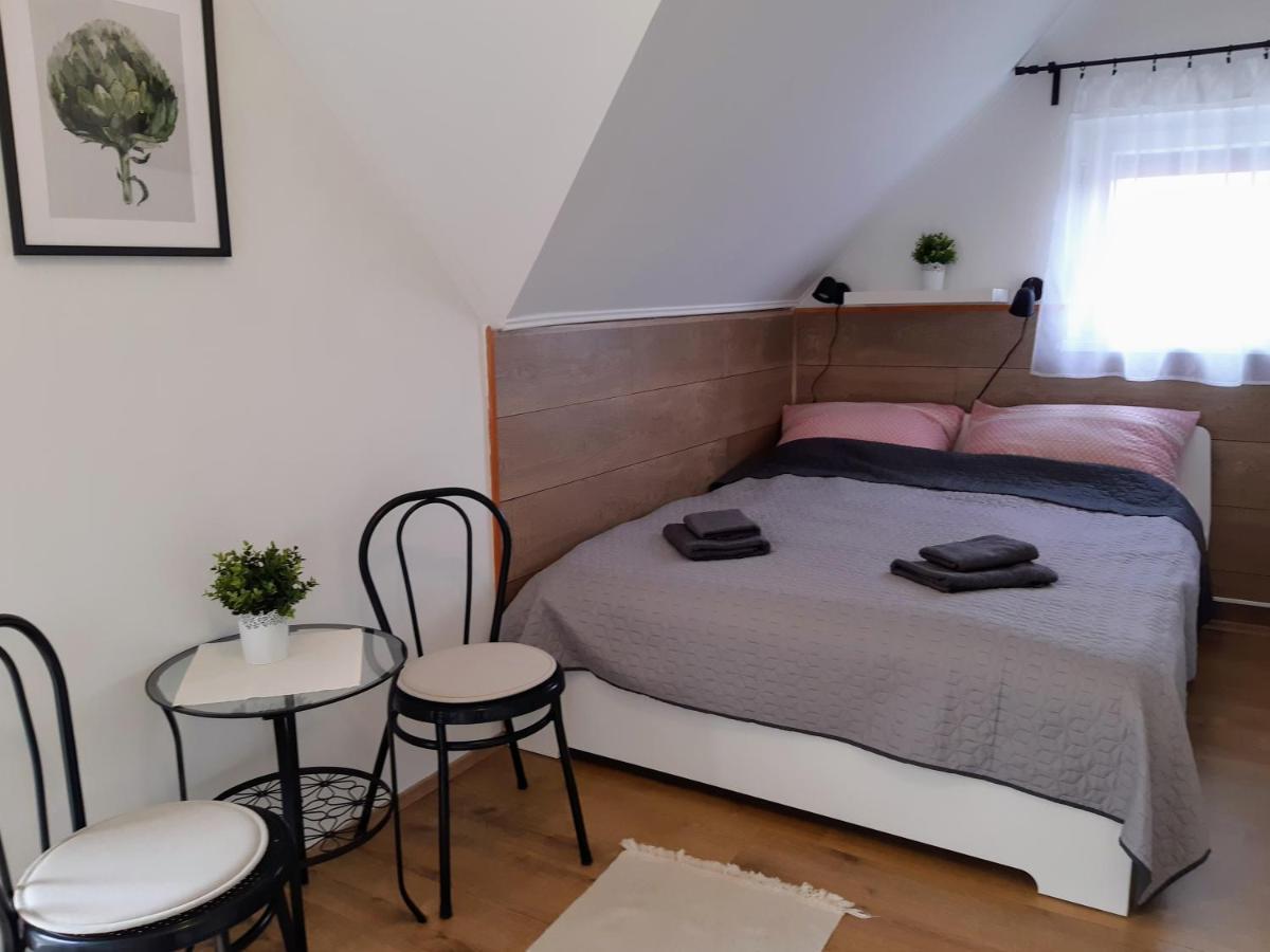 Holiday Home Balatonszarszo Bagian luar foto