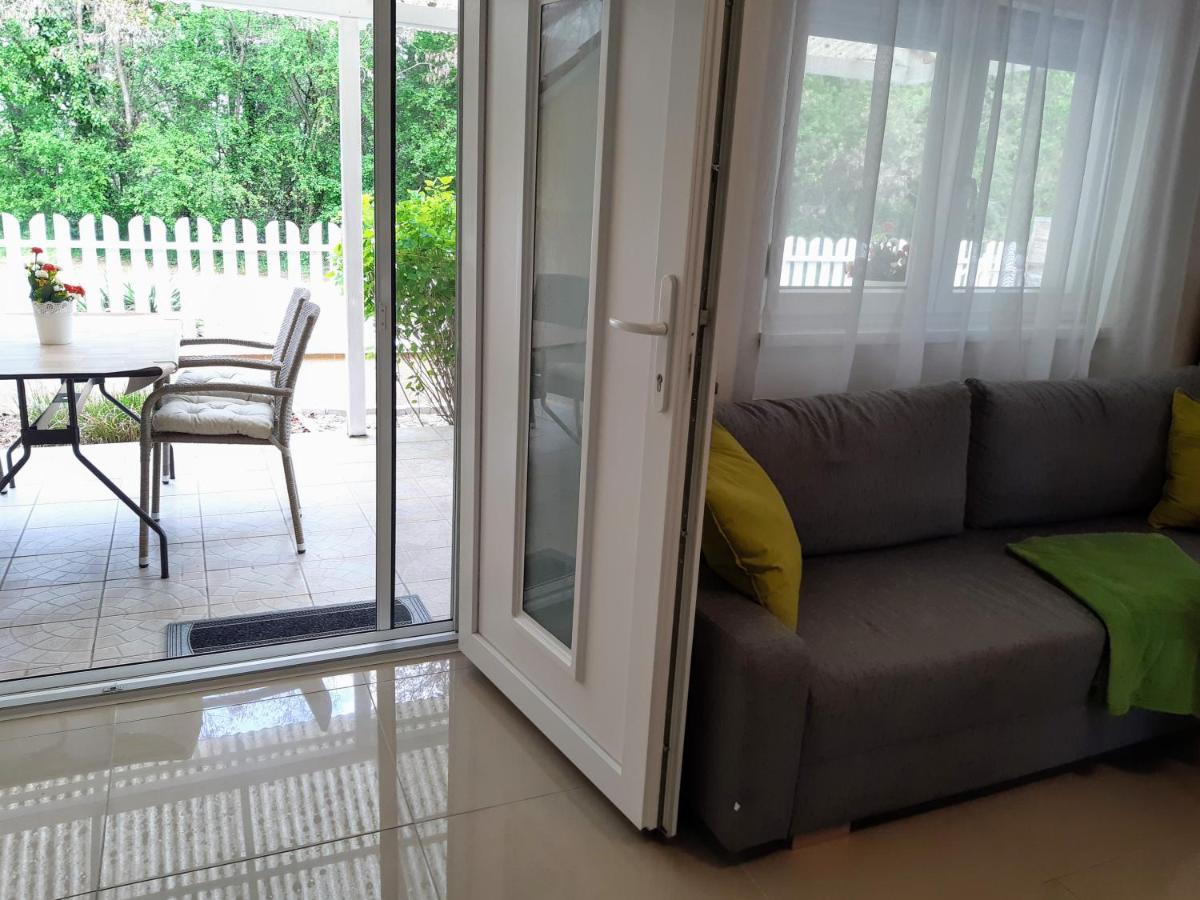Holiday Home Balatonszarszo Bagian luar foto