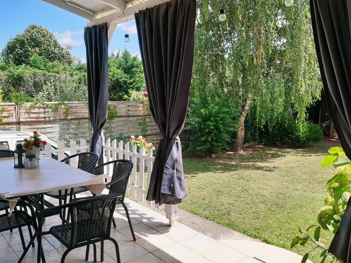 Holiday Home Balatonszarszo Bagian luar foto